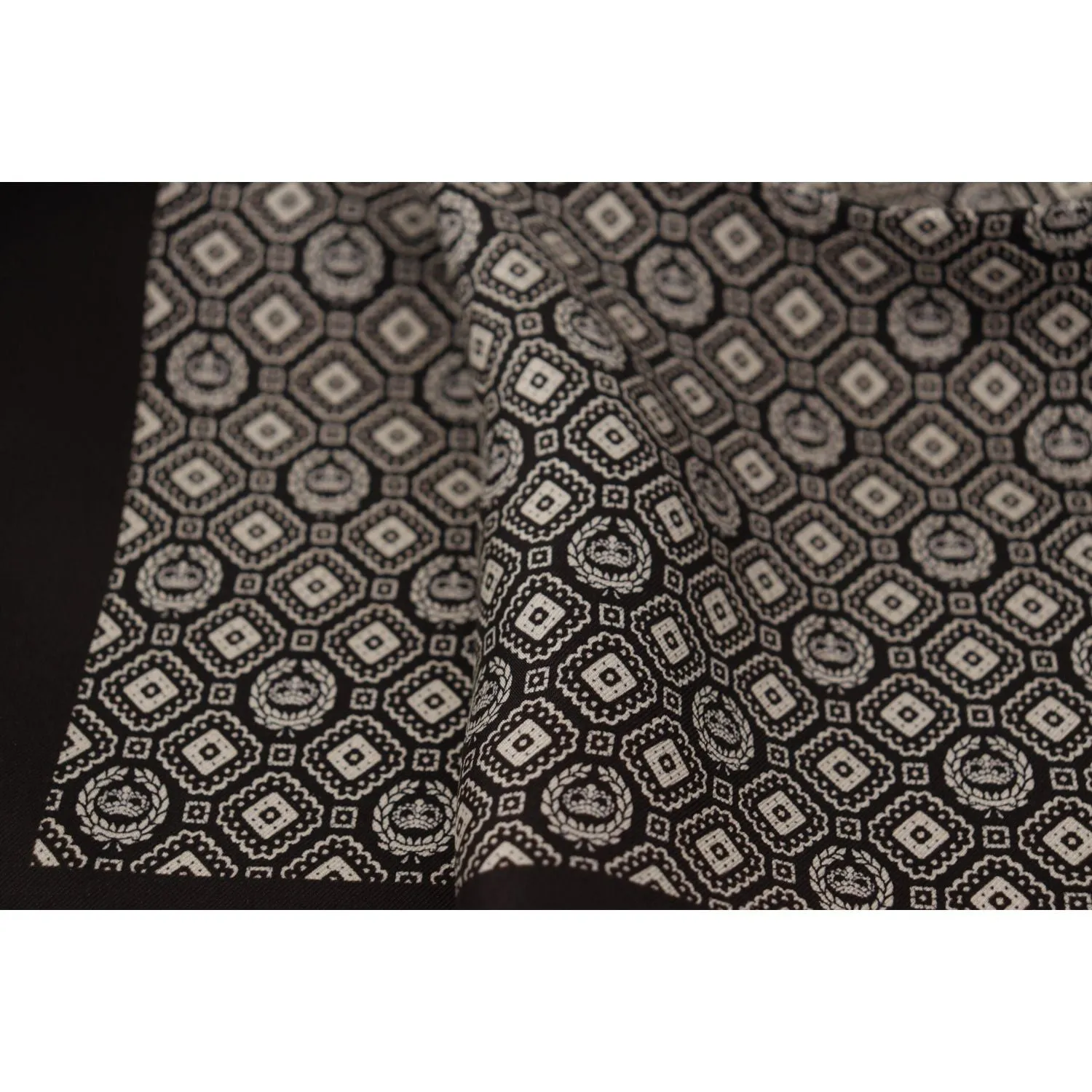 Dolce & Gabbana Elegant Black Silk Men's Scarf Wrap